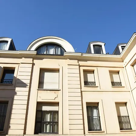 Chateau Au Calme Terrasse 凡尔赛